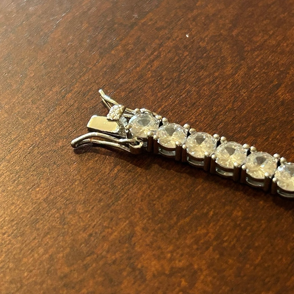 5mm 9 Inch Silver Tennis Bracelet | VVS1 Moissanite - Picture 3 of 7